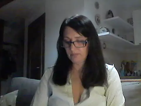 Elena48324 online show from 05-15-26, 06:17