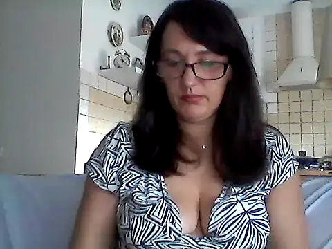 Elena48324 online show from 07-19-26, 12:57