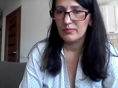 Elena48324 online show from 04-03-26, 10:43