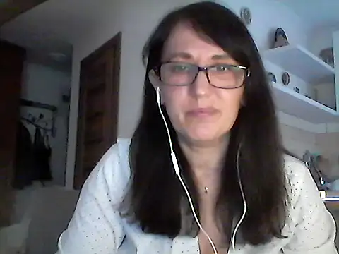 Elena48324 online show from 06-03-26, 05:28