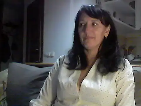 Elena48324 online show from 11-18-25, 06:55