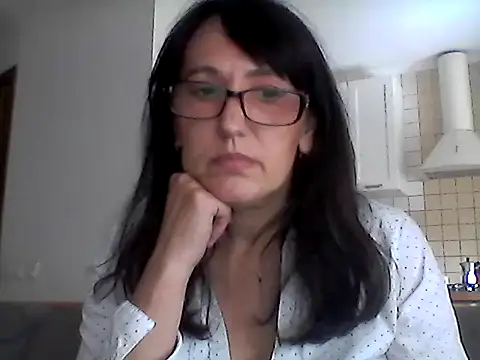 Elena48324 online show from 06-15-26, 11:21