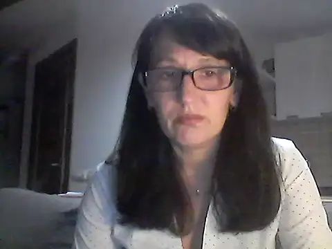 Elena48324 online show from 06-17-26, 06:29
