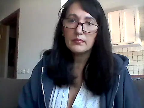 Elena48324 online show from 03-06-26, 11:27