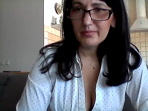 Elena48324 online show from 05-10-26, 09:35