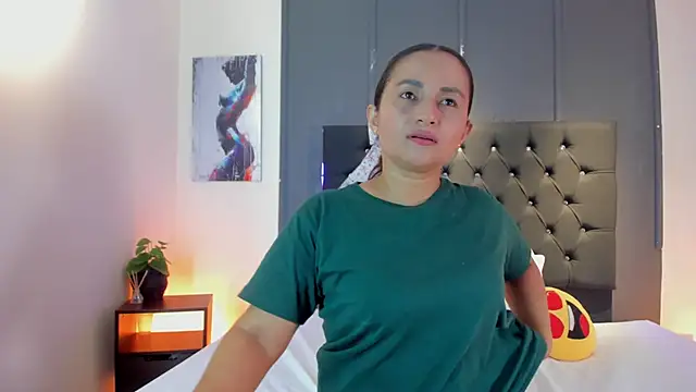 Zafiro  Brown online show from 05-16-26, 10:31