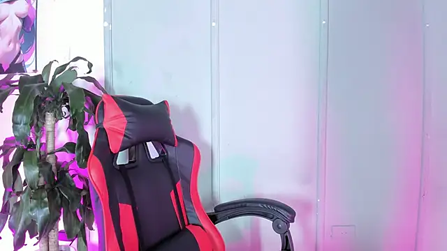 Zafiro  Brown online show from 09-30-25, 12:33