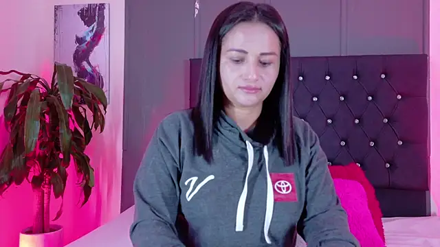 Zafiro  Brown online show from 09-29-25, 07:59