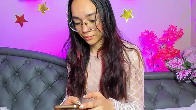 Dafne Mel online show from 11-27-25, 09:59