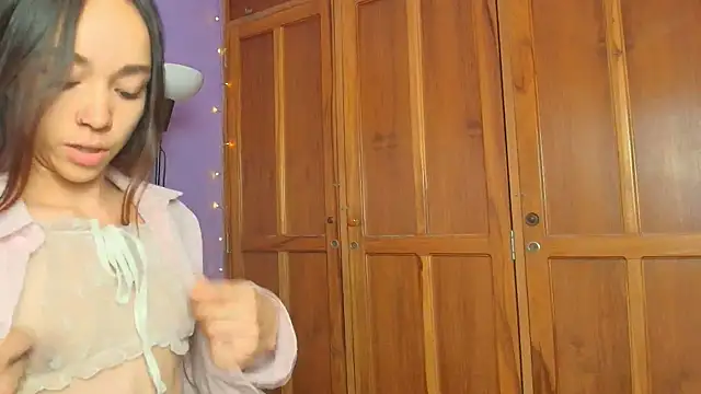 Dafne Mel online show from 10-30-25, 12:36