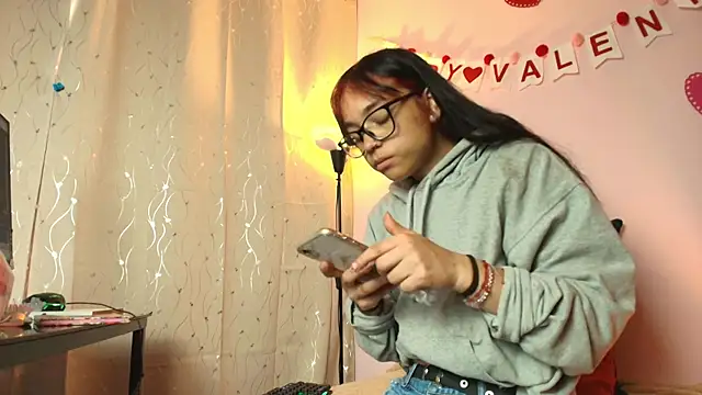 Dafne Mel online show from 02-13-26, 12:49