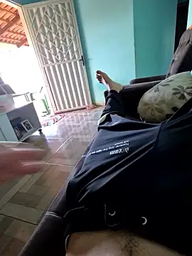 Snapshot of Saraiva2002 chatting on 01-08-26, 08:37 Saraiva2002 online show from 01-08-26, 08:37