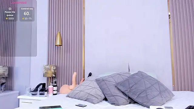 Skylar Smith  online show from 10-09-25, 12:38