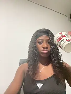 Snapshot of Skylar_Smith_ chatting on 05-16-26, 10:47 Skylar Smith online show from 05-16-26, 10:47