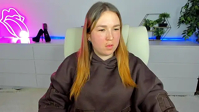 Sofii darling online show from 02-18-26, 05:31