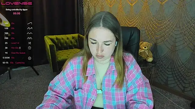 Sofii darling online show from 05-04-26, 04:43
