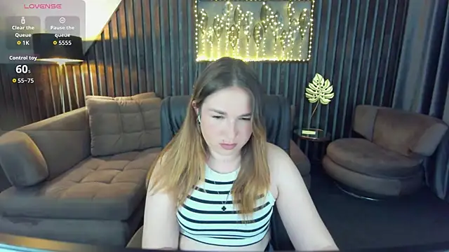 Sofii darling online show from 05-10-26, 04:31