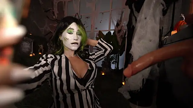 heylixie   online show from 10-25-25, 01:05