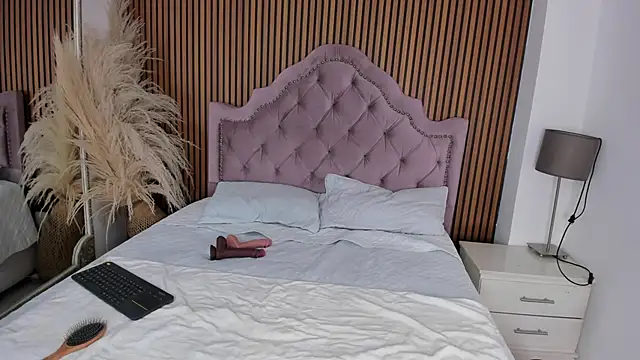 Starbutterflyy  online show from 01-13-26, 05:22