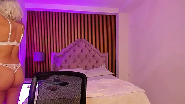 Starbutterflyy  online show from 11-10-25, 04:06