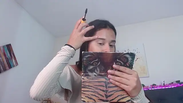 valentini villa online show from 10-22-25, 07:24