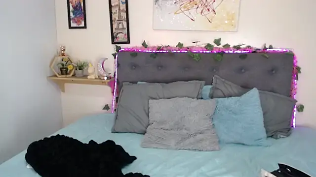 valentini villa online show from 02-06-26, 07:32