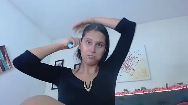 valentini villa online show from 10-25-25, 07:36