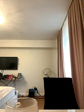 Snapshot of AmandaStoun chatting on 09-25-25, 10:10 AmandaStoun online show from 09-25-25, 10:10