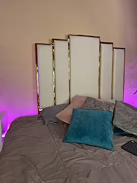 Alexandraa Gomez online show from 10-10-25, 08:42