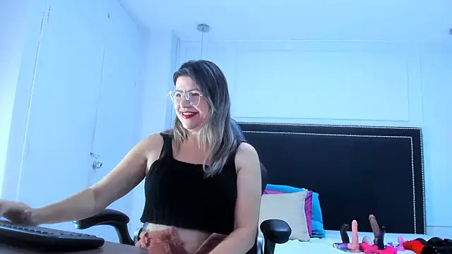 Ariana costa online show from 09-30-25, 01:28