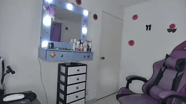 soffy rosses online show from 05-17-26, 02:00