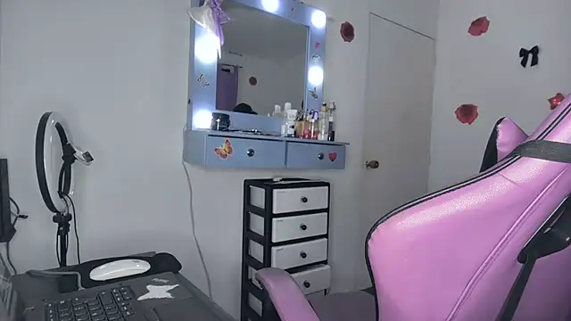 soffy rosses online show from 05-24-26, 02:00
