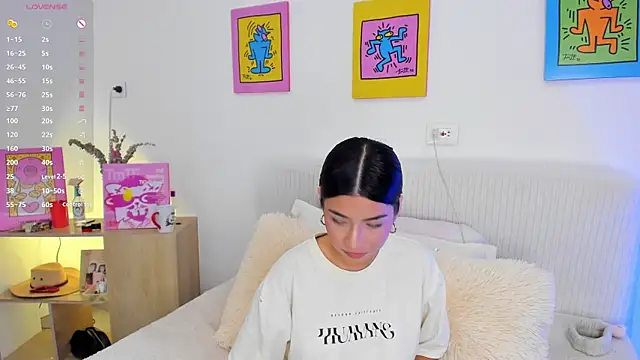 Snapshot of AprilAddams_ chatting on 10-10-25, 09:04 AprilAddams  online show from 10-10-25, 09:04