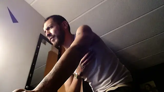 malek xarx  online show from 10-17-25, 01:09