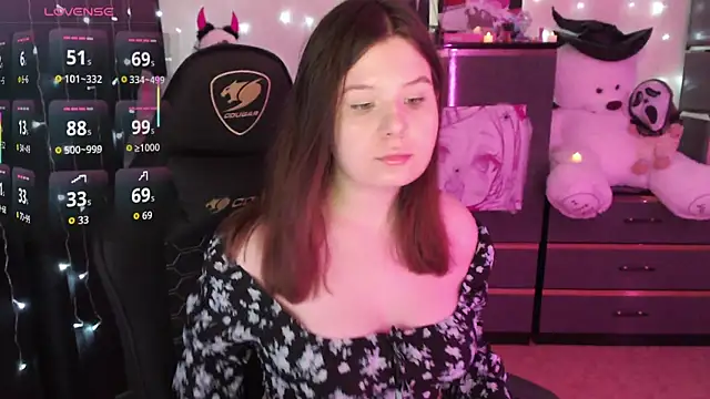 AmyVibess online show from 10-21-25, 08:08