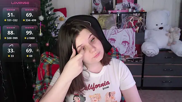 AmyVibess online show from 12-17-25, 08:14