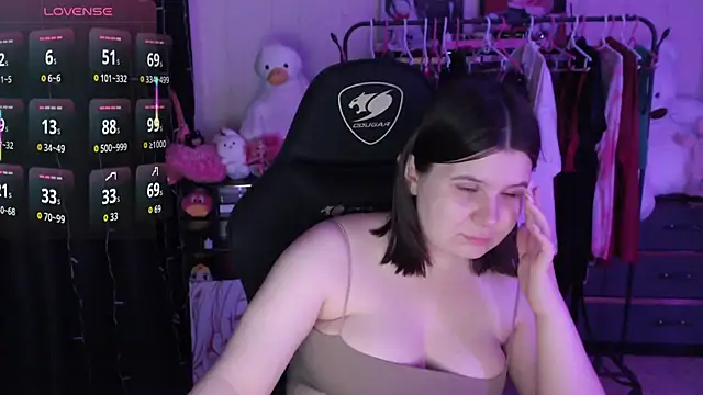AmyVibess online show from 06-16-26, 07:14