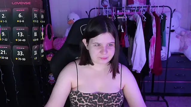 AmyVibess online show from 05-04-26, 07:06