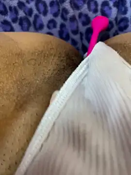 Esmeralda-berrys online show from 12-16-25, 11:53