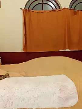 Snapshot of BlanquitaMexicana chatting on 10-17-25, 12:47 BlanquitaMexicana online show from 10-17-25, 12:47