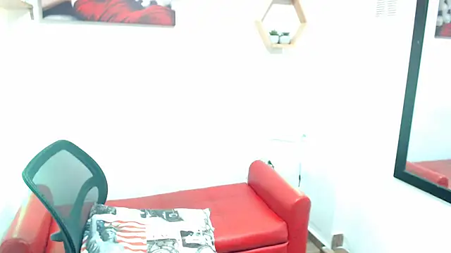 DIVAX MONSERRAT online show from 06-24-26, 06:39