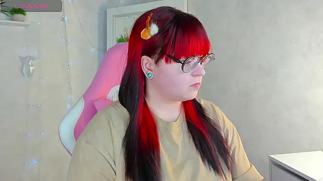 Michelle Wilsson online show from 12-22-25, 08:36