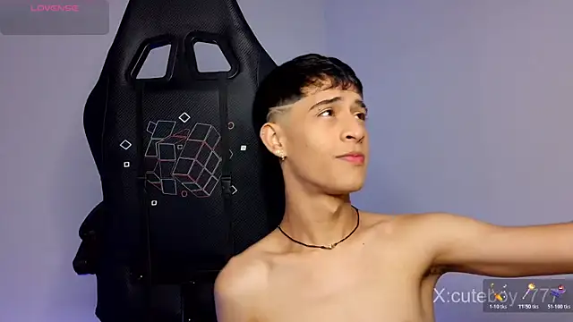 Danny cute 05 online show from 11-28-25, 03:39