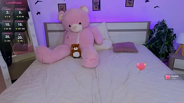 Iris Rain online show from 10-19-25, 10:18
