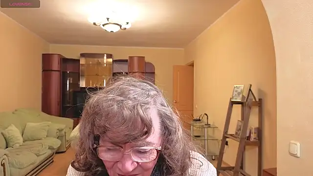 Betty Brick online show from 05-05-26, 04:10
