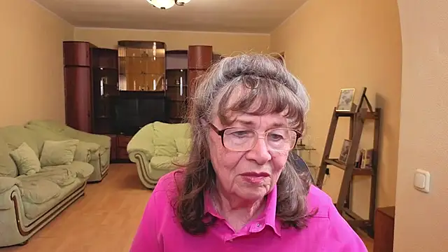 Betty Brick online show from 05-15-26, 04:38