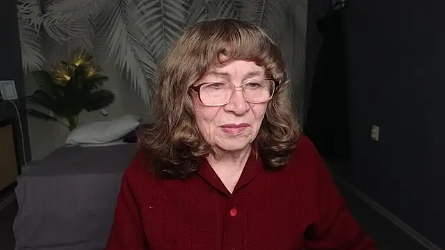 Betty Brick online show from 04-19-26, 10:38