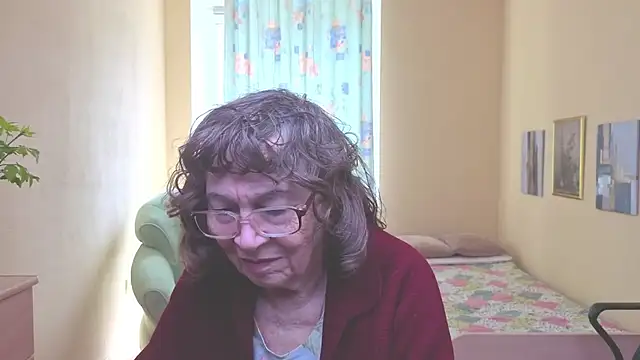 Betty Brick online show from 04-26-26, 09:50