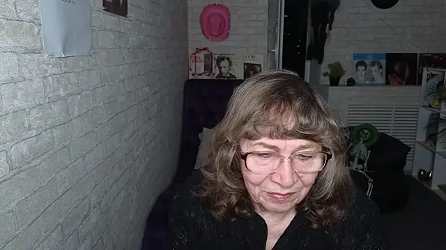 Betty Brick online show from 05-22-26, 06:06