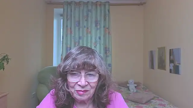 Betty Brick online show from 05-07-26, 12:52